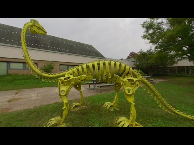 Metal Car Scrap Dinosaur Sculptures 2022 3D 180 VR