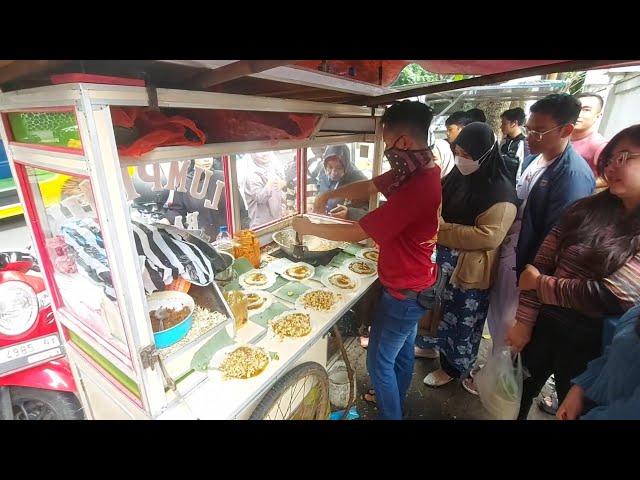 SALAH SATU LUMPIA BASAH TERAMAI DI BOGOR !! INDONESIAN STREET FOOD