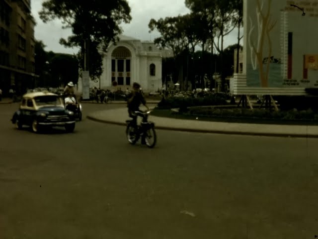 1965, SAIGON, VIETNAM, STREET SCENES, FILMED BY THE ARMY SPECIAL PHOTOGRAPHIC OFFICE, PHOTOGRAPHER