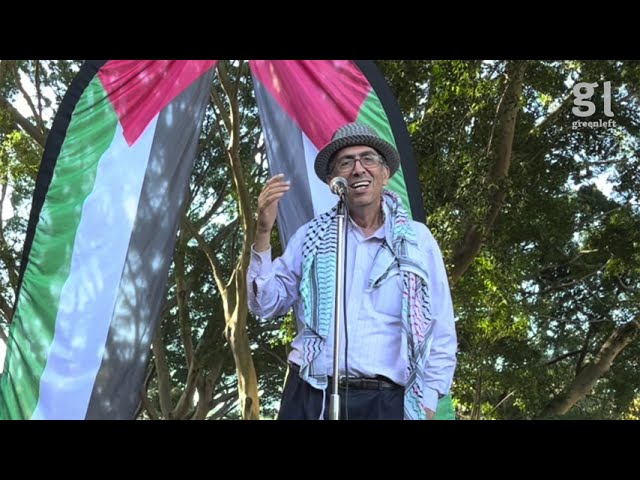 Palestinian ecologist Prof Mazin Qumsiyeh addresses Palestine solidarity rally in Gadigal/Sydney