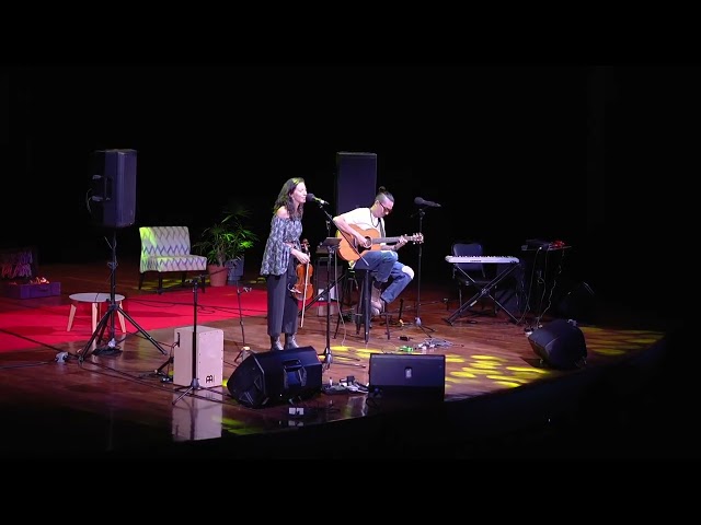 Verde Marrón • Bienvenido (Teatro de la ciudad de Playa del Carmen)