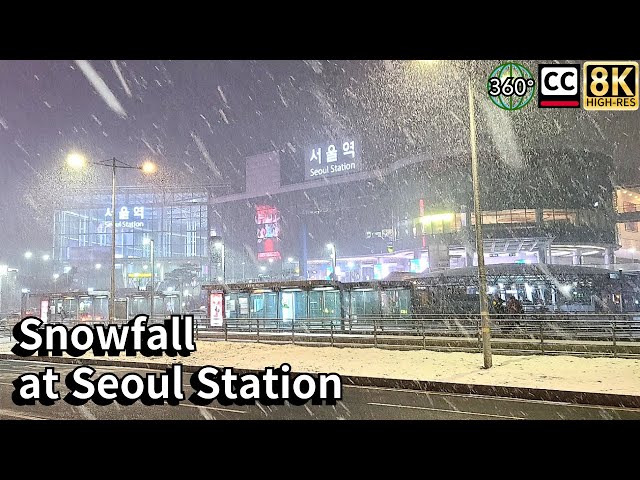 Walking from Seoul Station to Gwanghwamun on a snowy morning. 8K 360 VR video.