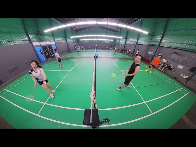 Badminton đôi nam nữ Sân Lộc Vừng