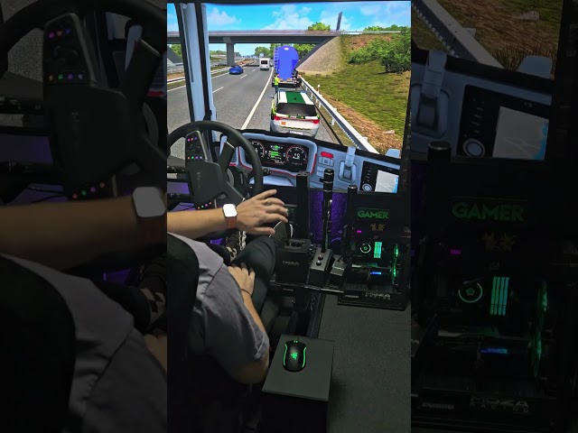 Dai tag la un prieten care iti datoreaza un simulator ca asta  #nextlevelracing #mozaracing #ets2