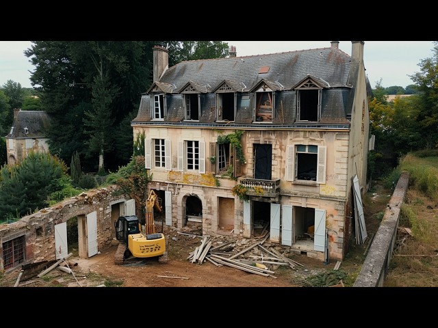 Family Buys MASSIVE Old House and Renovates it Back to New in 2 Years by @ExodeRenovation