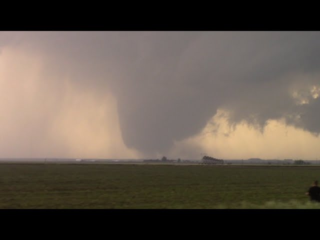 Multiple Tornadoes from Minneola to Dodge City, KS (Highlights) - May 24, 2016