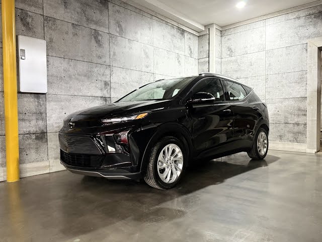 2023 Chevrolet Bolt EUV LT/One Owner/Clean Carfax/Showroom Condition/We accept Trade-in/Electric Car