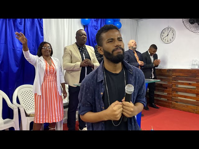 A FORMA QUE ELE CANTOU 🙌 DESPERTOU NA IGREJA A VONTADE DE ADORAR 🔥/ kim Souza