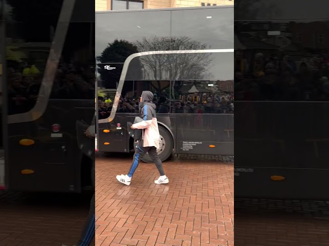 MANCHESTER UNITED PLAYERS ARRIVING AT MOLINEUX STADIUM VS WOLVES #manchesterunited