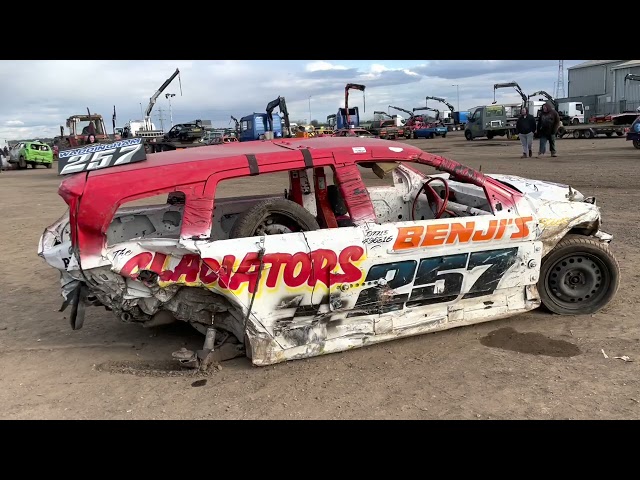 Kings Lynn Micro and 1500cc Bangers Pit walk 9th April 2022