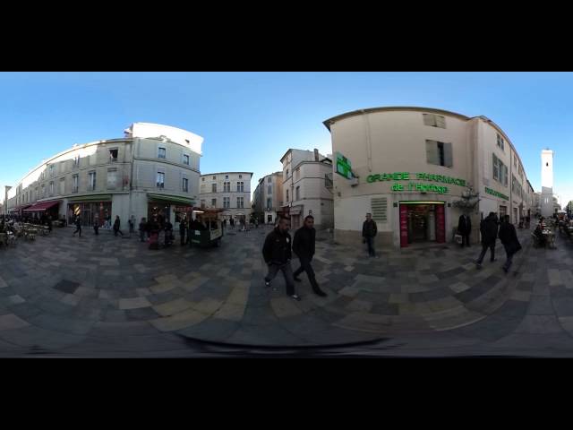 Place de l'horloge à Nîmes , décembre 2015