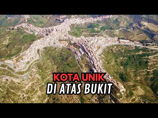 Kota di Atas Bukit Berbentuk Seperti Manusia