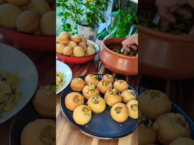 Street Style Paani Puri😍 #paanipuri #golgappa #streetfood #indianstreetfood #spicy #food #shortvideo