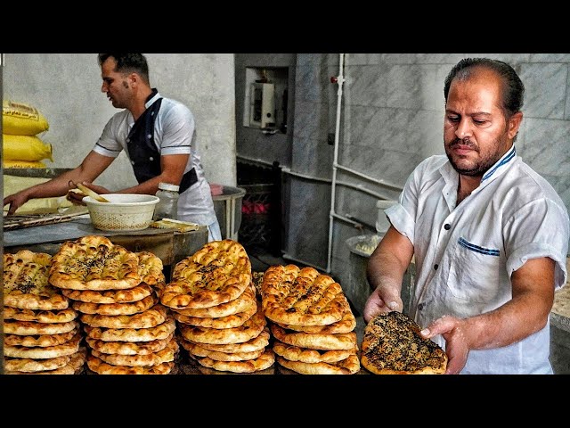 Baking  delicious Barbari bread in Esfahan in the morning