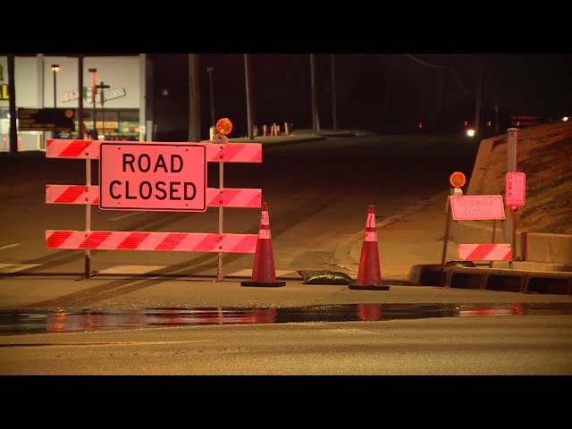 Crews work to repair water main break in northwest Oklahoma City