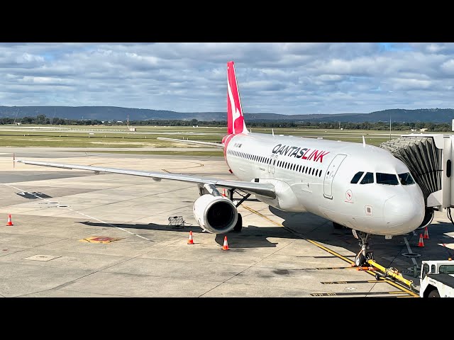 Onboard the QantasLink Airbus A320 from Perth to Kalgoorlie