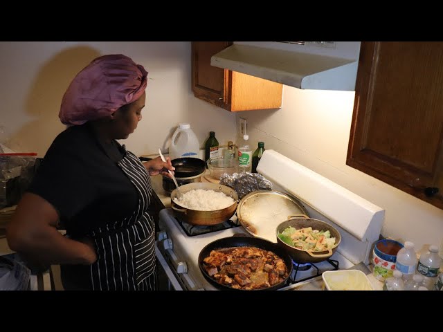 Mom of 5 Busy Dinner Evening Routine | White rice, Cheese lasagna, Fried cabbage, Fried salmon