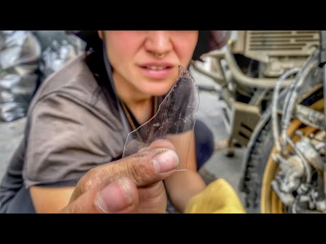 WE HAVE A PROBLEM! (Circumnavigating the Globe by Motorcycle) 🇷🇺 [S5-E14]