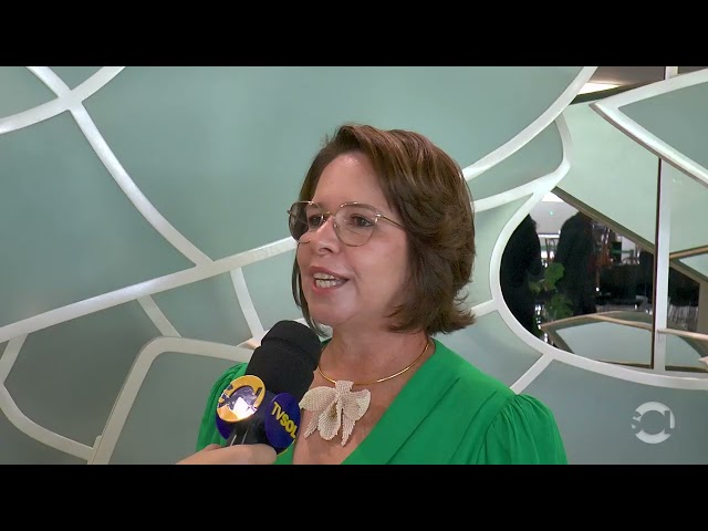 Helena Wanderley, tia de Hugo Motta, comemora eleição do sobrinho à presidência da Câmara