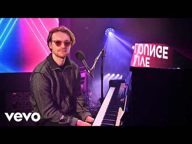 FINNEAS - Fake Plastic Trees (Radiohead cover) in the Live Lounge