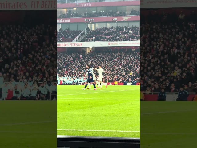 Fernandes Boots Falls off - Arsenal vs Manchester Utd FA Cup 2025 #arsenal #manchesterunited #facup