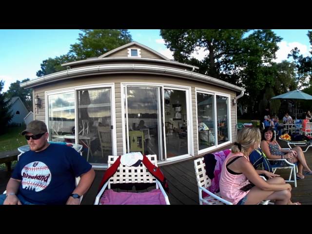 Buddy cottage party - hanging out on the lake - 360 degree video