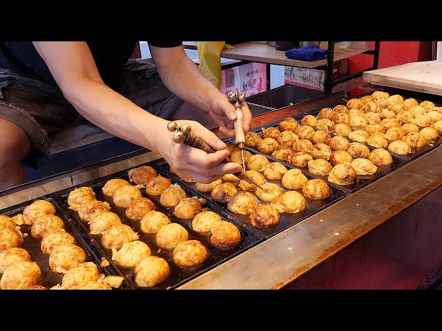 Amazing skill of Takoyaki Master