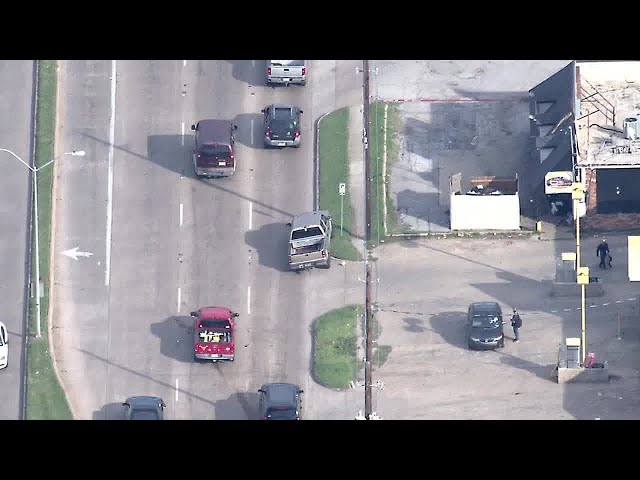 LIVE: Police chasing truck through Dallas County