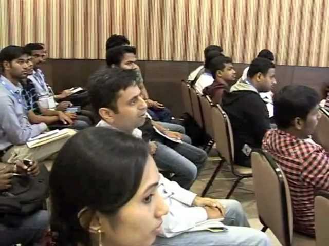 Anurag Dwivedi & Pradeep Warrier - Technical Challenges of Designing Mobile Apps...