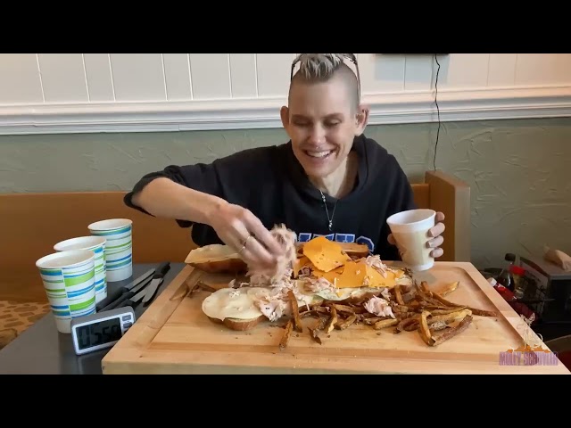 THE BAKERS BOX MONSTER SANDWICH CHALLENGE! KESSEL RUN MONSTER   CRAZY SANDWICH   MOM VS FOOD