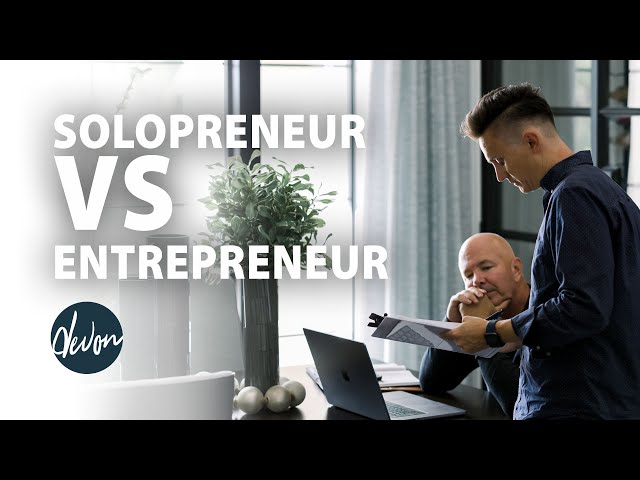 Solopreneur vs Entrepreneur: What’s the difference? (Episode #45)