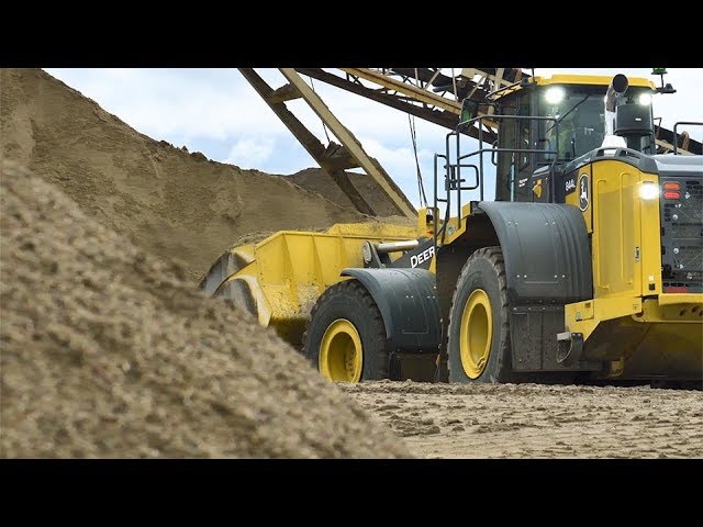 360 Video Experience | John Deere L-Series Production-Class Wheel Loaders