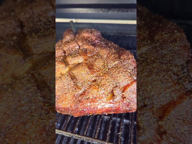 Smoked pork shoulder👌🔥#TheMeatStick #Smoker #PorkShoulder #BBQAccessories #MeatEater