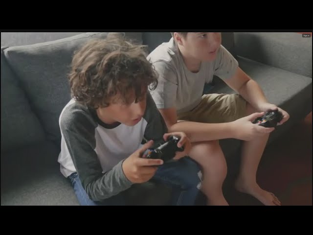 Keeping Kids Safe While Online Gaming