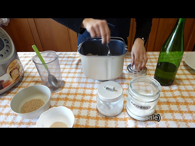 Pane ai 7 cereali fatto in casa (macchina del pane)