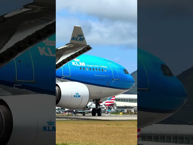 KLM Huge Airbus A330 closeup at SXM #planespotting #aircraft #aviation #bestairlines #airbus