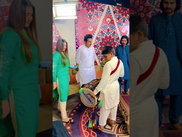 Aoun Ali Baghdadi Dhol Playing with Wajid Ali Baghdadi & Arishma Maryam