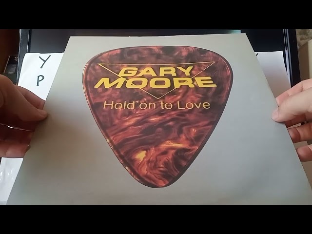 Gary MOORE: Hold on to love 12" cover in pristine condition. + 2 unreleased songs