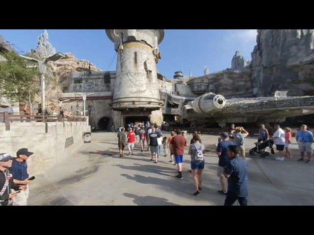 Galaxy's Edge Millenium Falcon 3D 5K 180 VR