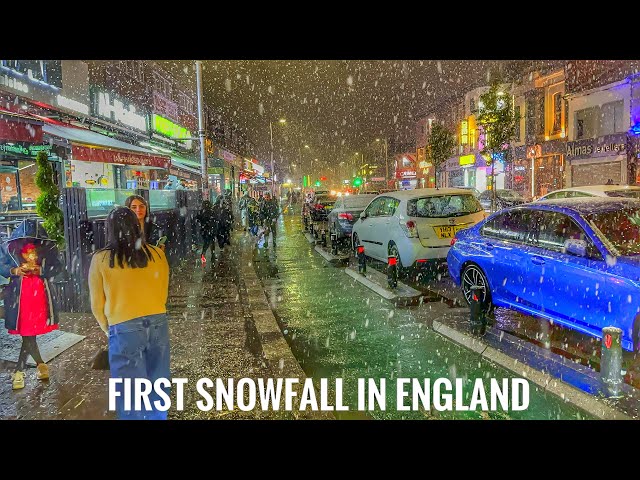 England Snow Walk ⛄ First Snowfall of 2024 | Wilmslow Road Manchester Walking Tour [4K HDR]