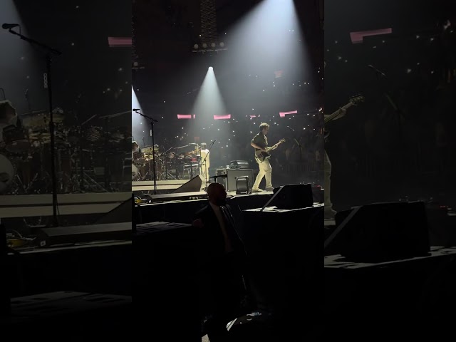 Vampire Weekend - Mary Boone (Ezra joins the crowd) - New York matinee 10/6/2024