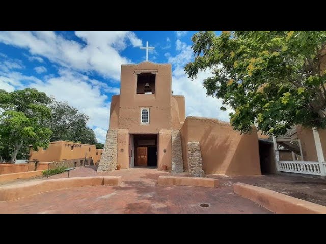 Walking to  History Museum - 360 Degree - 5k - VR Experience