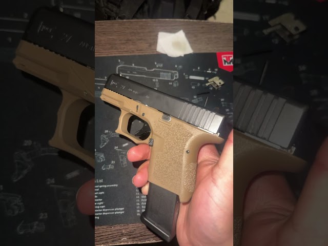 Glock 27 compact 🎶  #glock #edc #40mm #gherbo #ghostguns #p80 #yn #2ndamendment #viralvideo #nerf