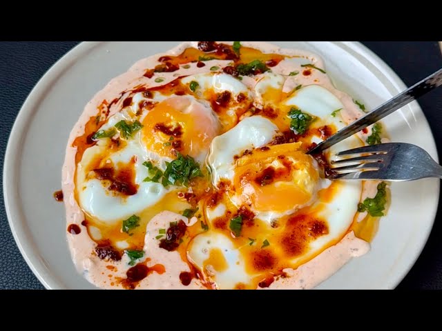 My Turkish friend taught me this delicious recipe! Easy and quick eggs recipe for breakfast!