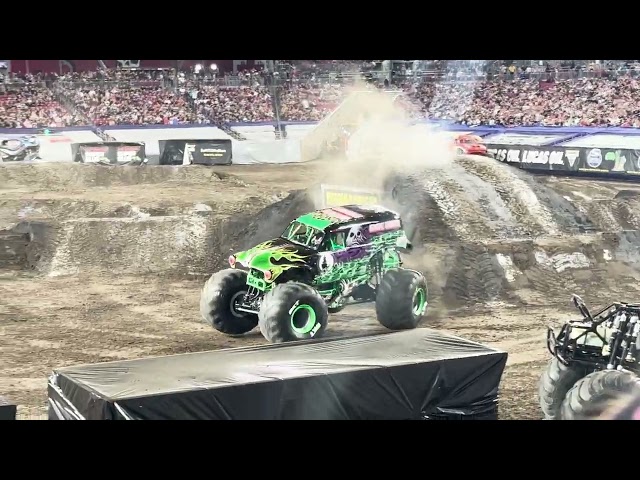 Grave Digger Monster Truck - Tampa Monster Jam 2024 Raymond James Stadium