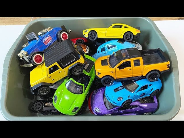 BOX FULL OF Model Cars /Honda Civic, Bugatti Divo, McLaren 650s, Audi Rs7, Ford Raptor, Ferrari sf90