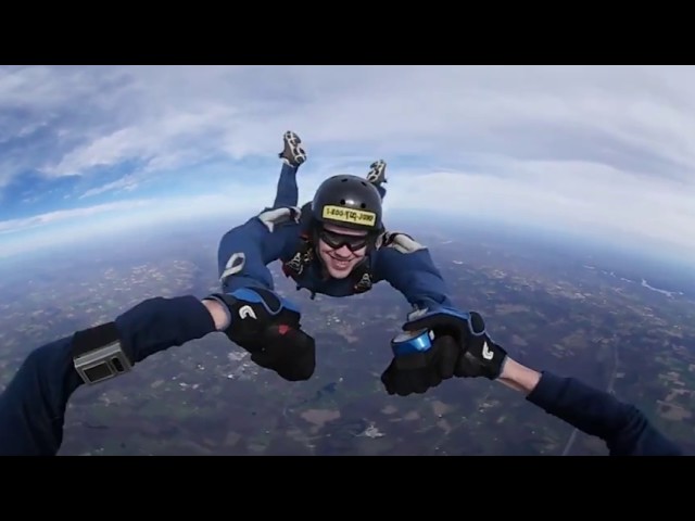 Skydiving Student Jumps in 360