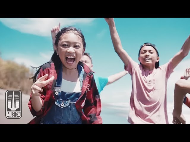 Zara Leola - Liburan (OST. Petualangan Menangkap Petir) | (Official Music Video)