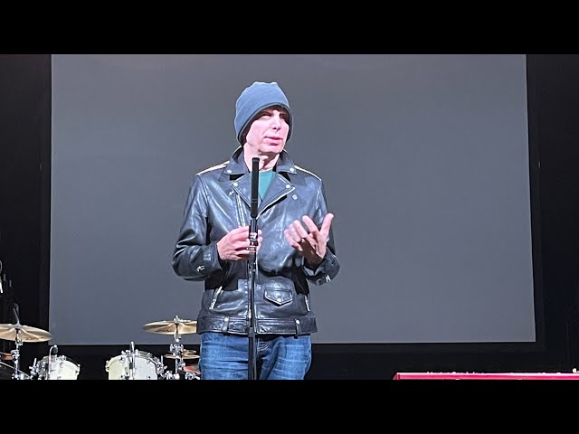 Joe Satriani on pitch axis, why he uses it in his music. (Music theory)