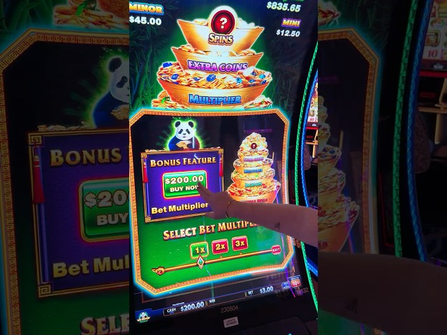 Buying a $200 Instant Feature on the Wu Jin Pen 5 Pot Slot! #slots #lasvegas #casino